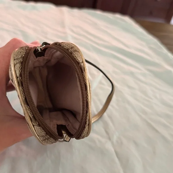 Coach Camera Case - Picture 4 of 4